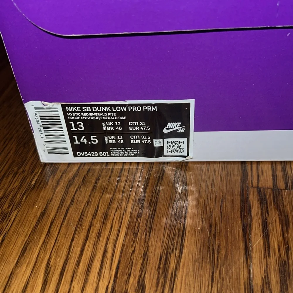 Men’s Nike SB Dunk Low - Picture 7 of 7